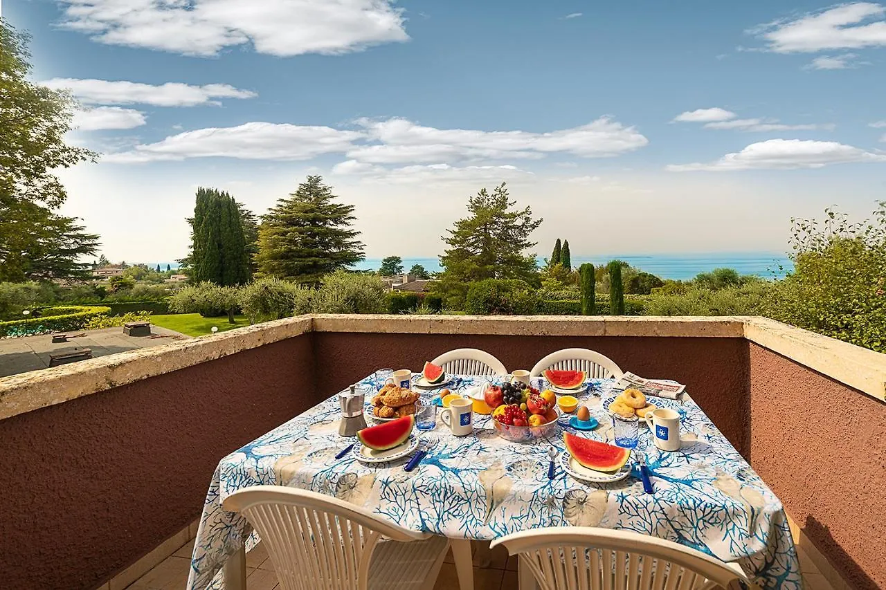 Apartments Blue View - Residence Casetto Bardolino - Regarda Travel