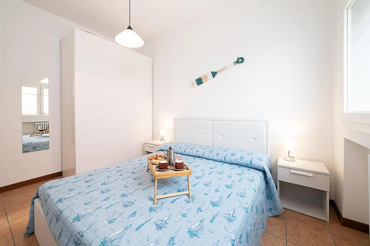 Apartments Blue View - Residence Casetto Bardolino - Regarda Travel 0*,  Italien