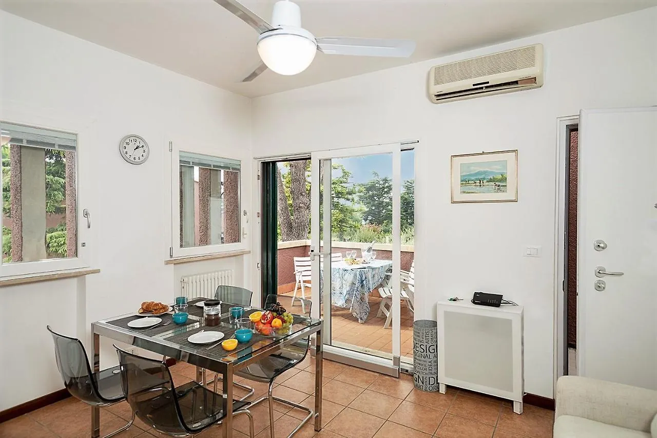 Apartments Blue View - Residence Casetto Bardolino - Regarda Travel