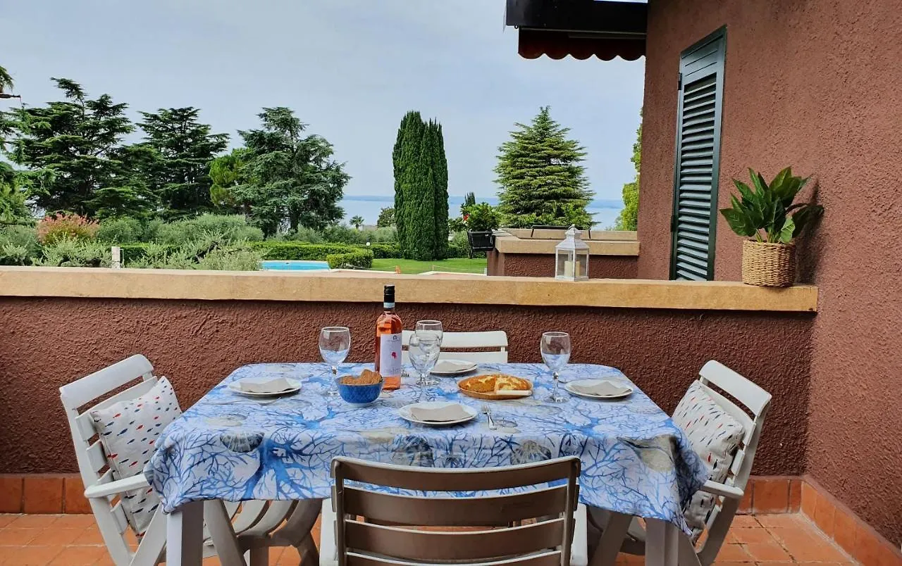 Apartments Blue View - Residence Casetto Bardolino - Regarda Travel