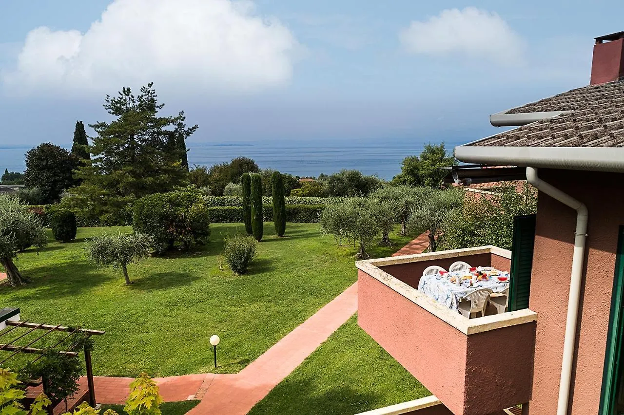 Apartments Blue View - Residence Casetto Bardolino - Regarda Travel
