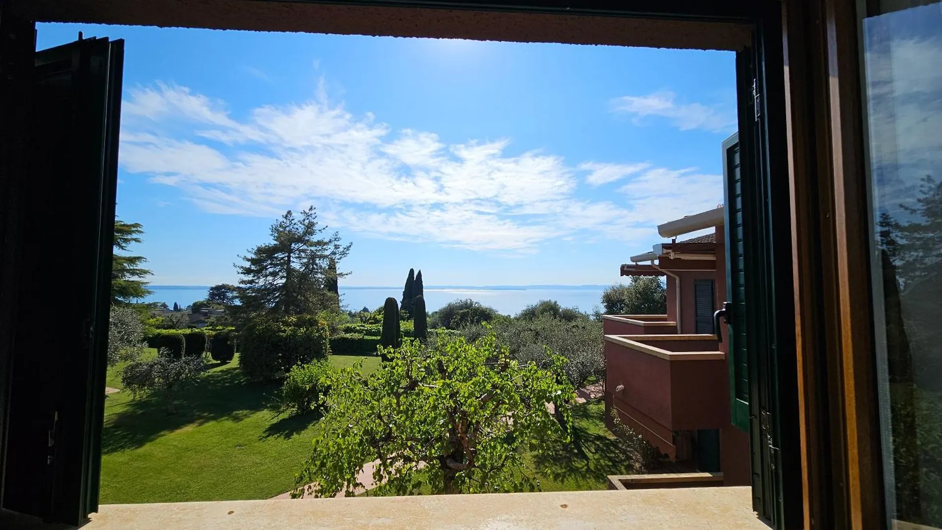 Apartments Blue View - Residence Casetto Bardolino - Regarda Travel